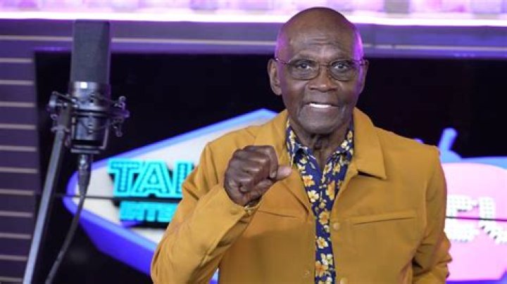 Cuco Valoy Biography, Age, Height, Husband, Net Worth, Family