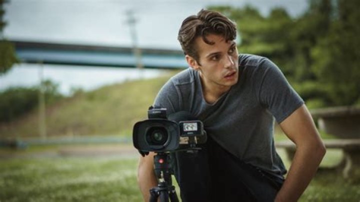 Dakota Laden (YouTube Star) - Age, Birthday, Bio, Facts, Family, Net Worth, Height & More