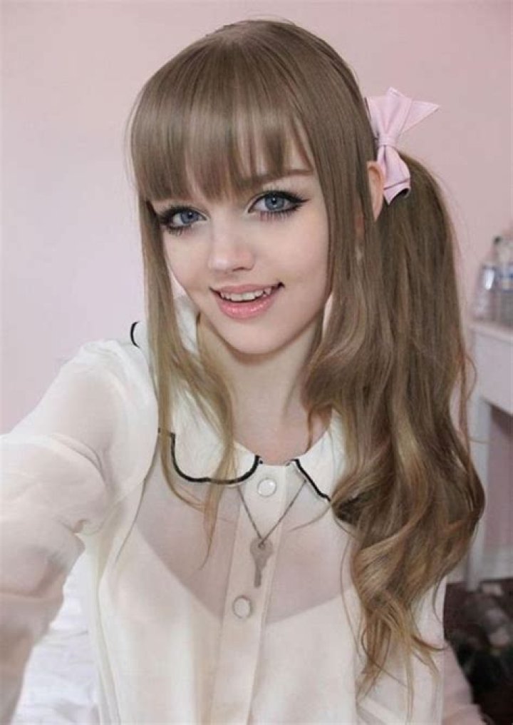 Dakota Rose (YouTube Star) - Age, Birthday, Bio, Facts, Family, Net Worth, Height & More