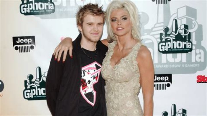 Astrology Birth Chart of Daniel Wayne Smith (Family Member) 2024