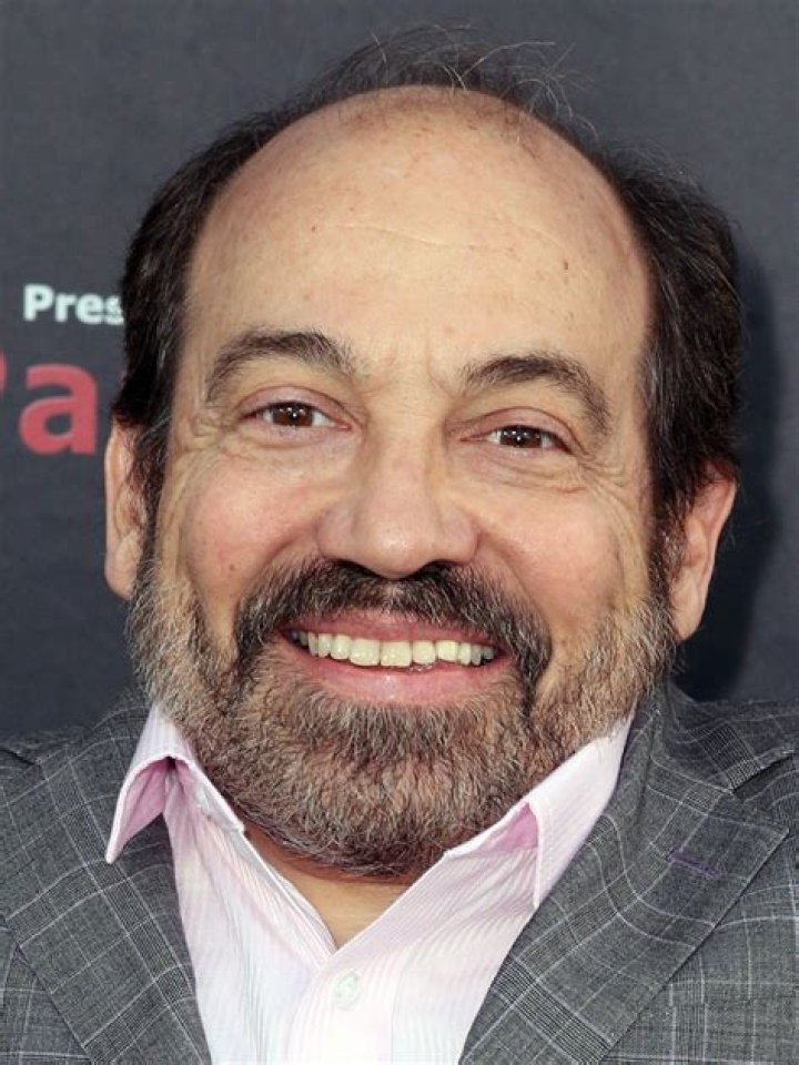 Danny Woodburn (TV Actor) - Age, Birthday, Bio, Facts, Family, Net Worth, Height & More