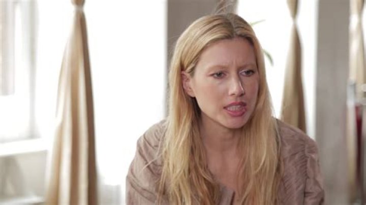 Danushka Lysek (Chef) - Age, Birthday, Bio, Facts, Family, Net Worth, Height & More