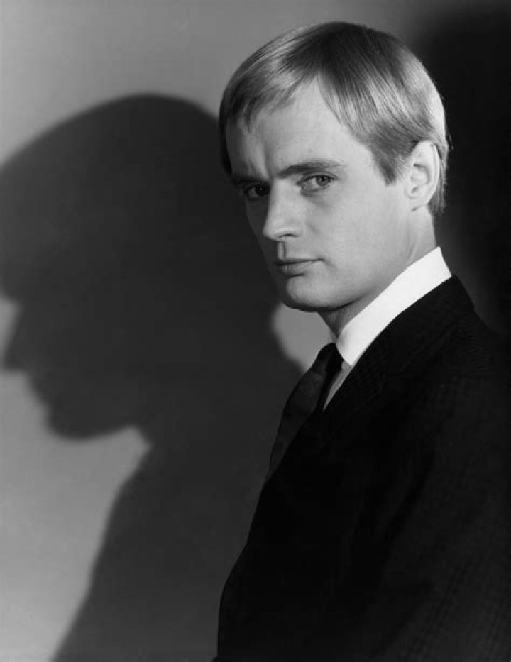 David McCallum (TV Actor) - Age, Birthday, Bio, Facts, Family, Net Worth, Height & More