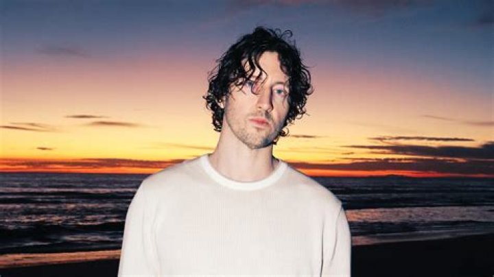 Dean Lewis Net Worth, Wiki, Bio, Age, Height & Zodiac