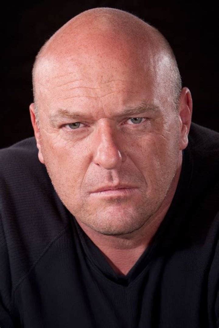 Dean Norris (TV Actor) - Age, Birthday, Bio, Facts, Family, Net Worth, Height & More