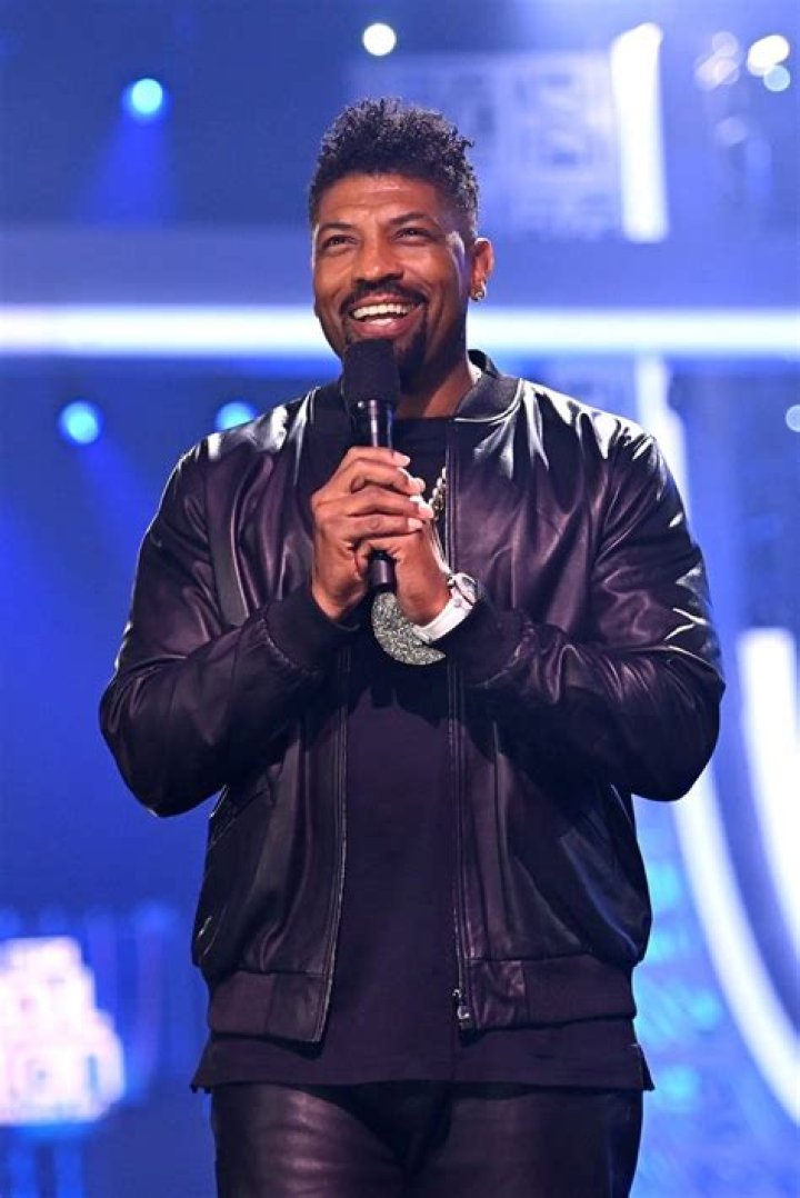 
Deon Lotz Height, Weight, Net Worth, Age, Birthday, Wikipedia, Who, Nationality, Biography 