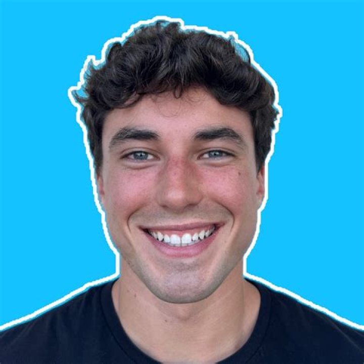 Devin Caherly (TikTok Star) - Age, Birthday, Bio, Facts, Family, Net Worth, Height & More