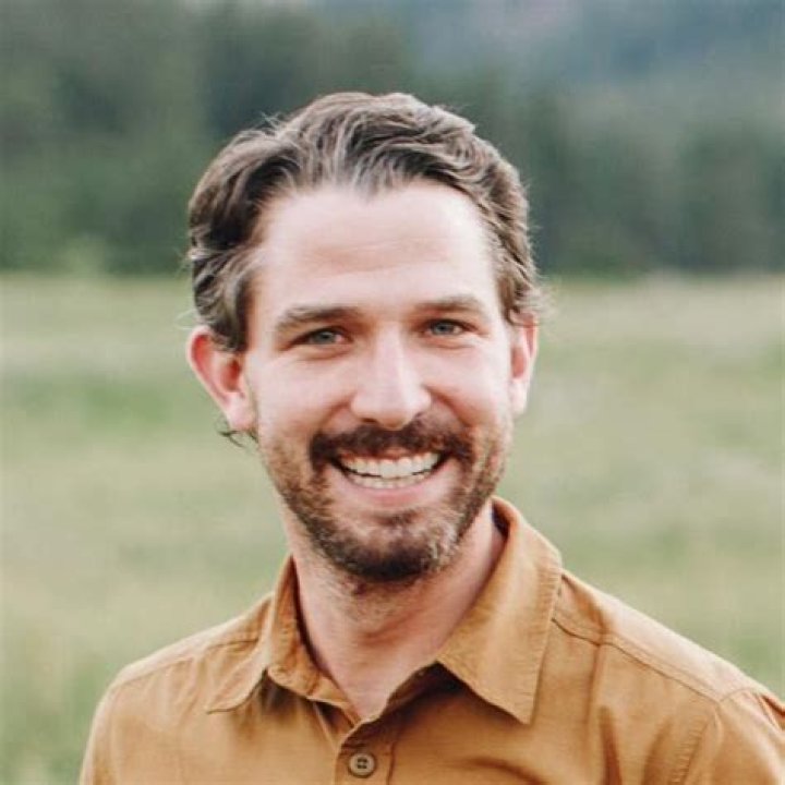 Devin Connell (TikTok Star) - Age, Birthday, Bio, Facts, Family, Net Worth, Height & More