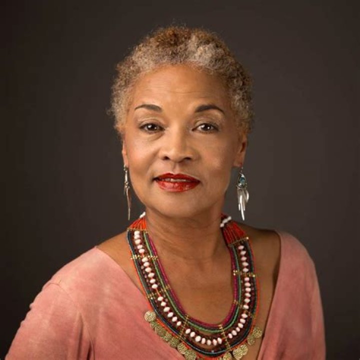 Dianne Oyama Dixon Biography, Age, Height, Husband, Net Worth, Family