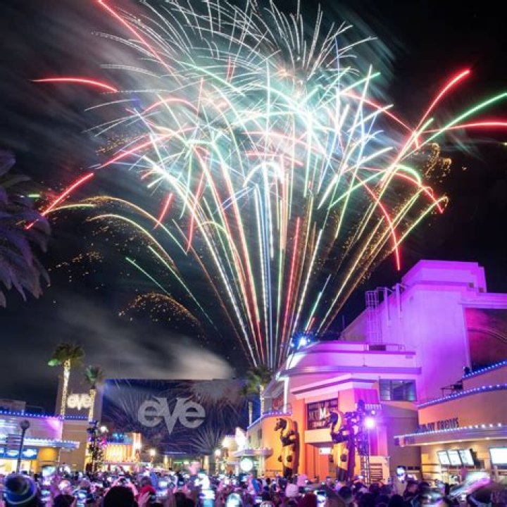 ¿Universal Studios tiene fuegos artificiales en la víspera de Año Nuevo? – Celebrity.fm