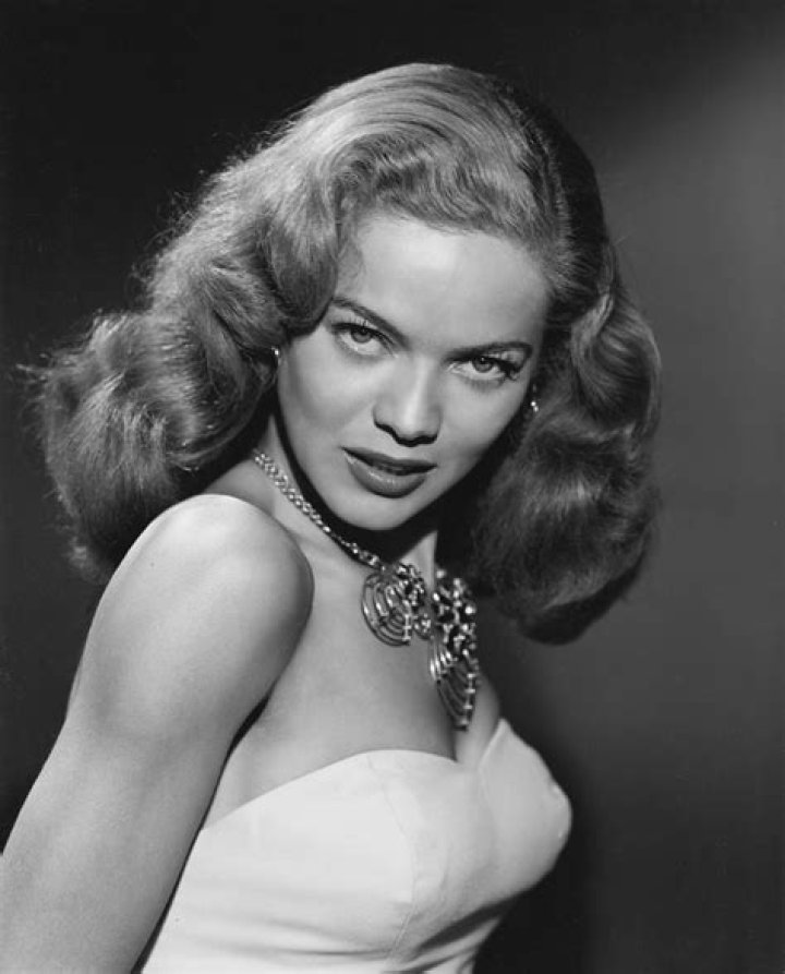 Dona Drake Biography, Age, Height, Husband, Net Worth, Family