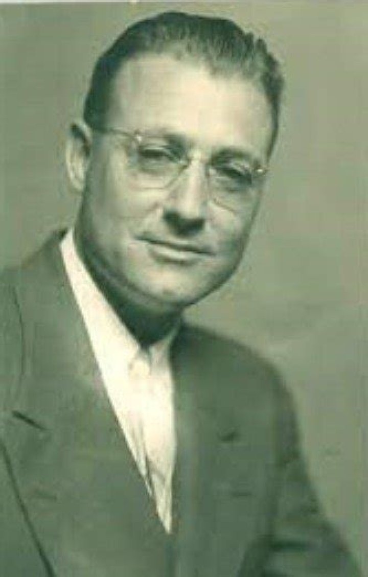 Donald Hings (Entrepreneur) - Age, Birthday, Bio, Facts, Family, Net Worth, Height & More