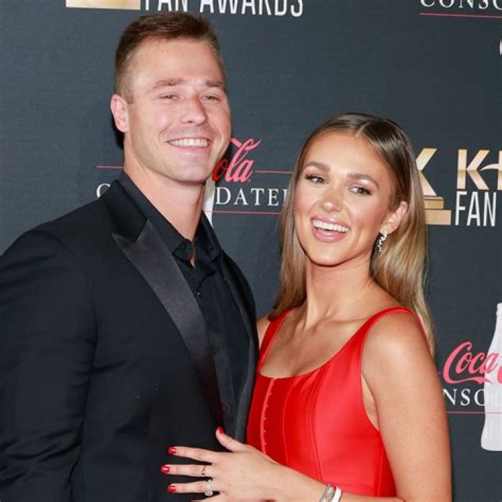 ‘Duck Dynasty’ Star Sadie Robertson Breaks Up With Longtime Boyfriend Blake Coward