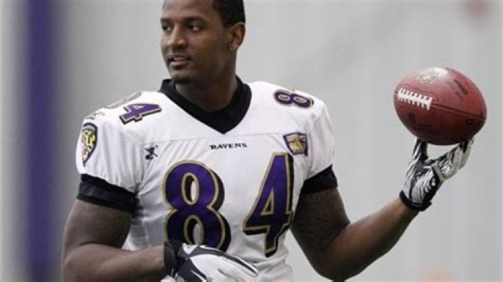 Ed Dickson Biography, Age, Height, Wife, Net Worth, Family