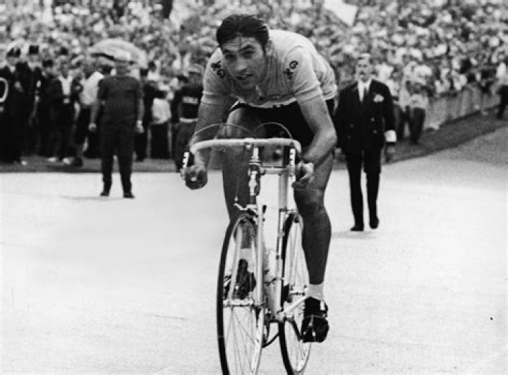 Eddy Merckx (Fietser) - Leeftijd, Verjaardag, Bio, Feiten, Familie, Netto waarde, Hoogte & Meer