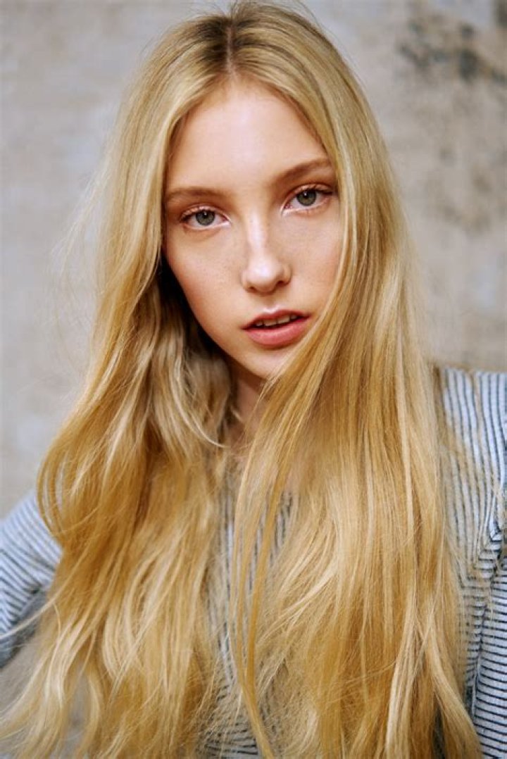 Emily Soto (Photographer) - Age, Birthday, Bio, Facts, Family, Net Worth, Height & More