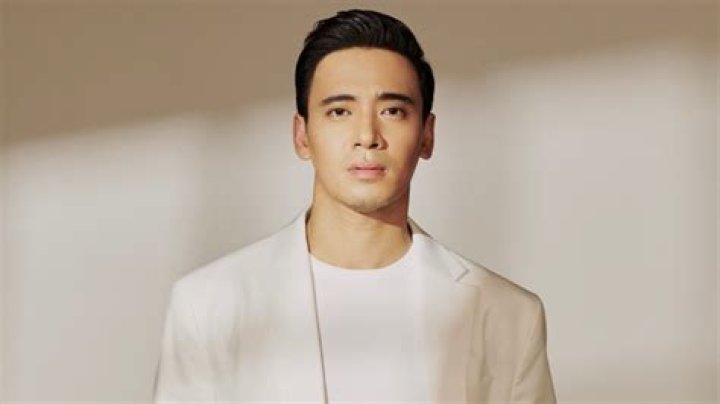 Erik Santos Biography, Age, Height, Wife, Net Worth, Family