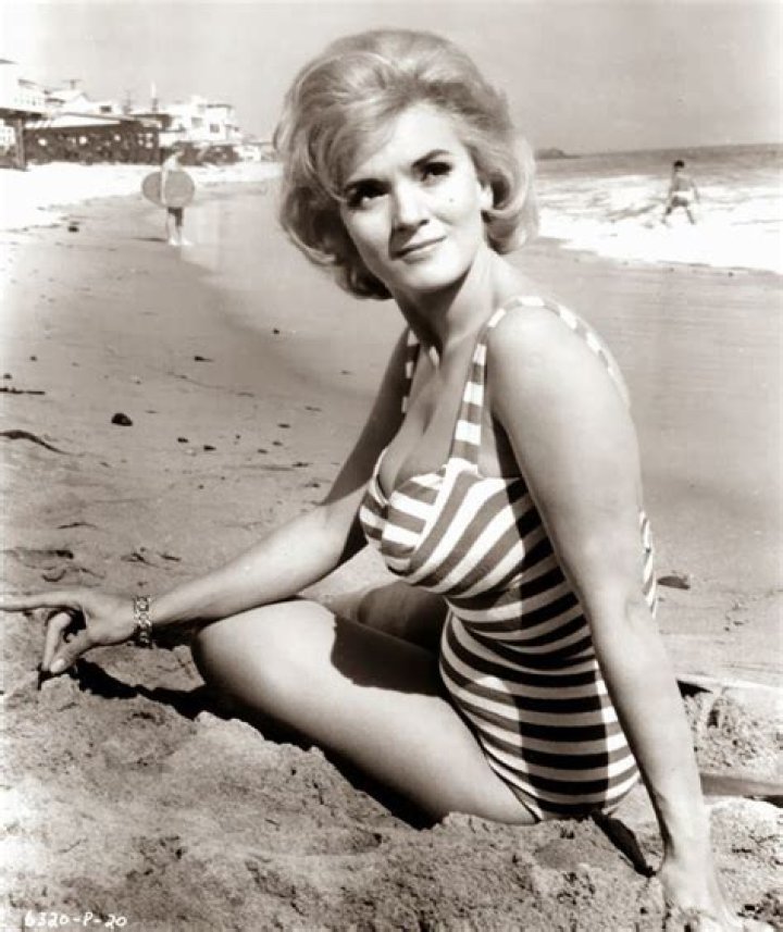 Eva Six Biography, Age, Height, Husband, Net Worth, Family