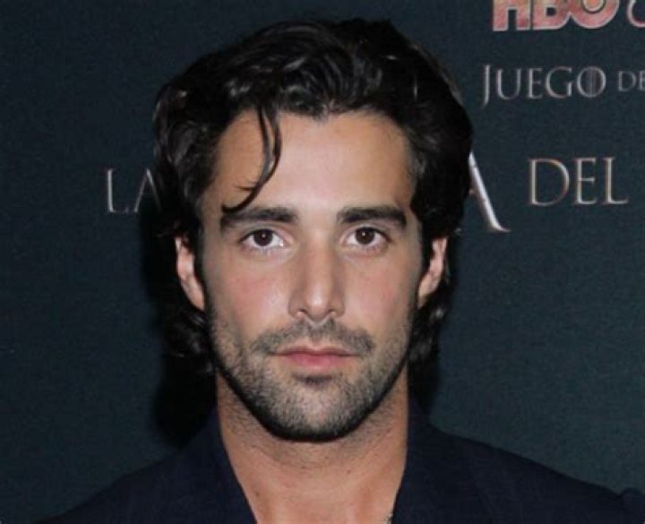 How tall is Fabien Frankel