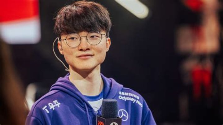 Faker (eSports Player) - Age, Birthday, Bio, Facts, Family, Net Worth, Height & More