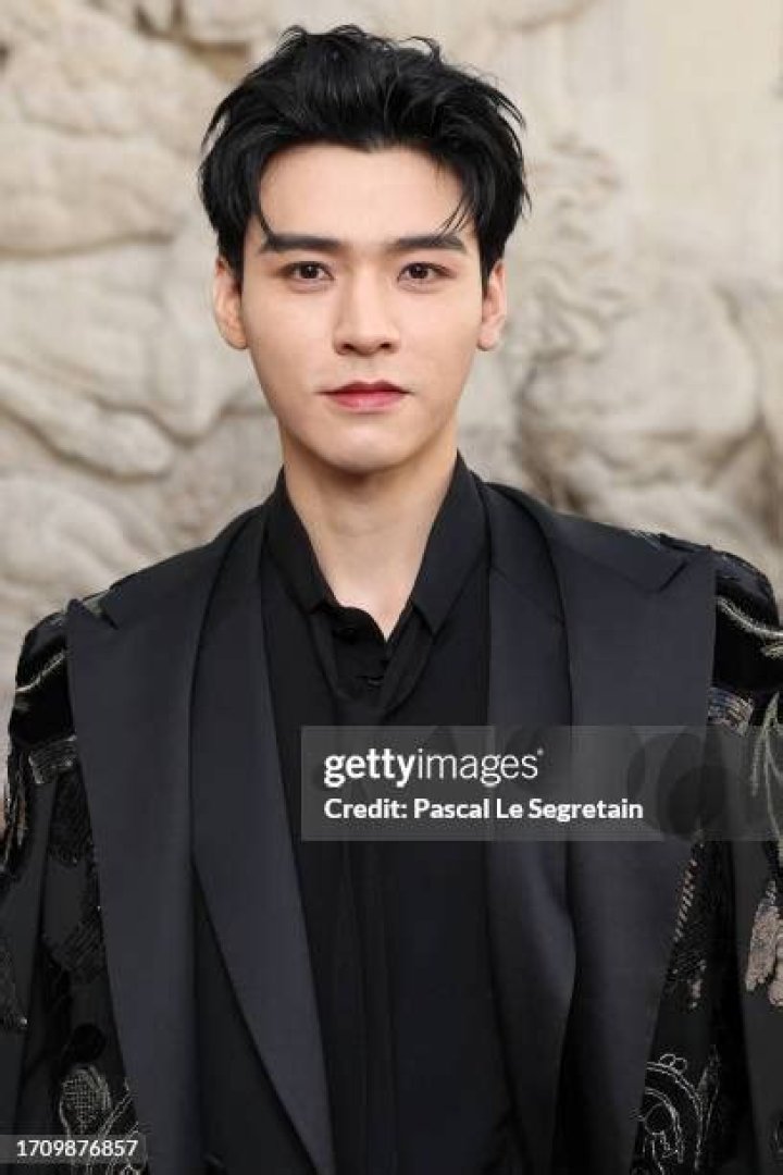 Gong Jun Biography, Age, Height, Wife, Net Worth, Family