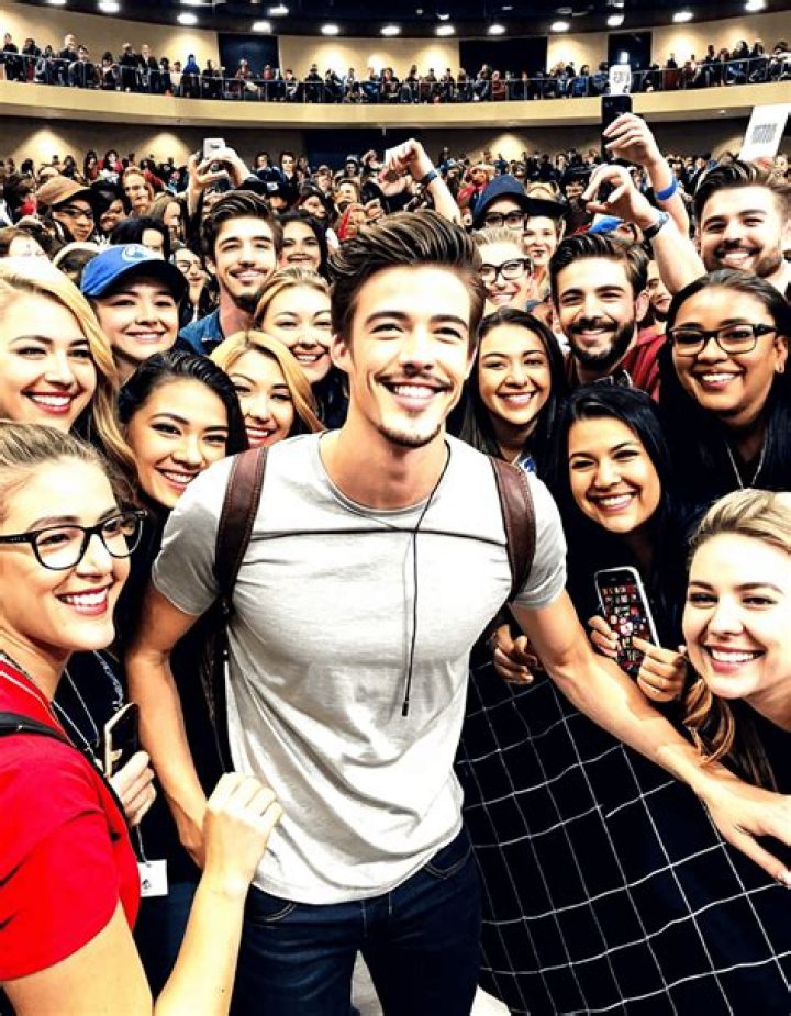 Astrology Birth Chart of Grant Gustin (TV Actor) 2024