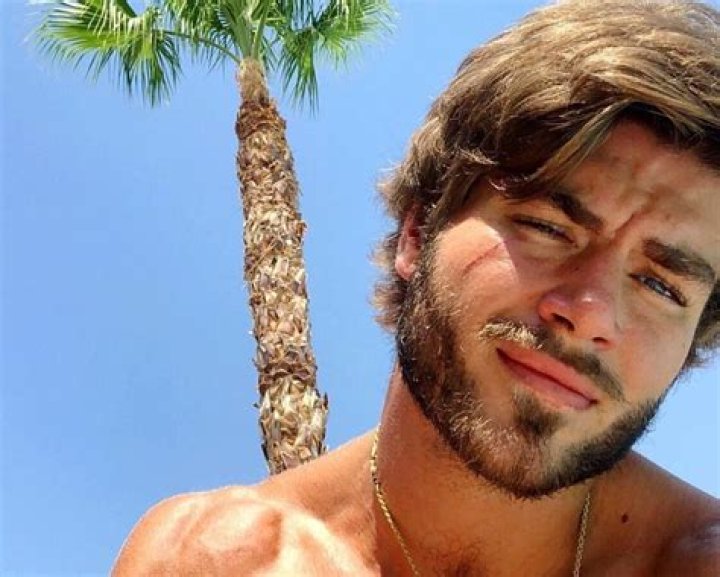 Gus Smyrnios from Floribama Shore Net worth, Age, Girlfriend, Wiki-Bio. 2022