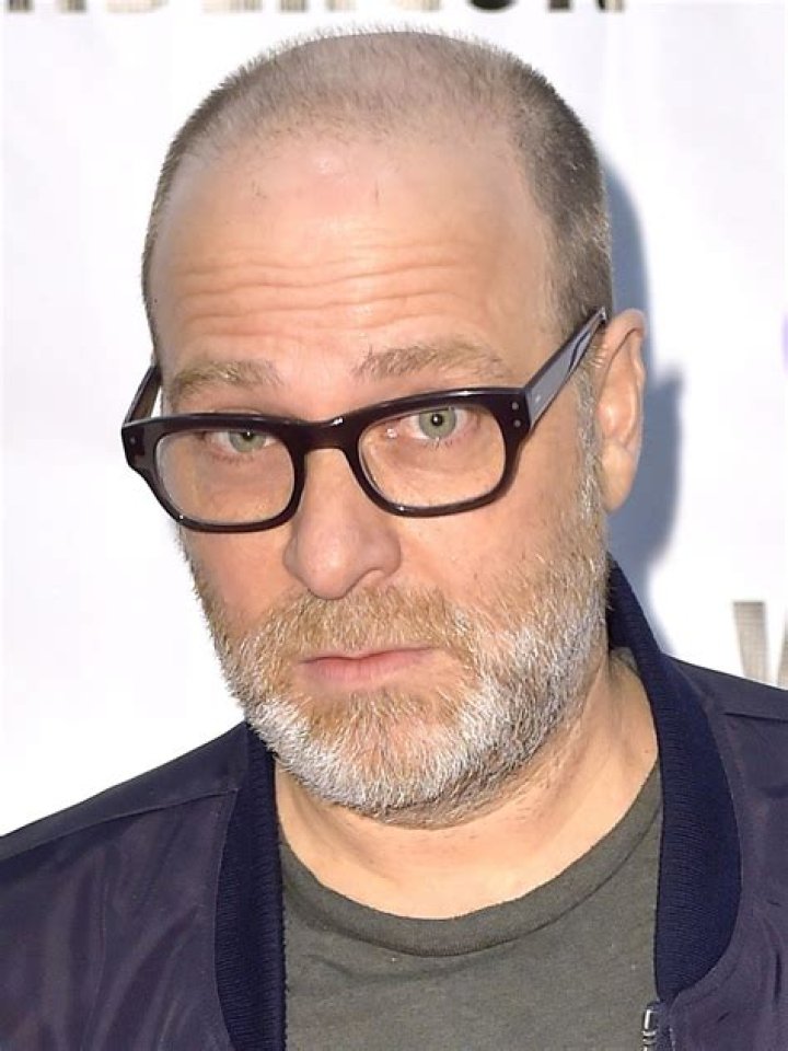 How tall is H. Jon Benjamin