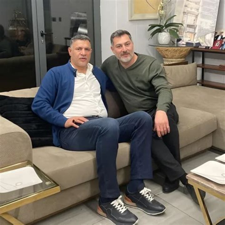 Hadi Tabatabaei Biography, Age, Height, Wife, Net Worth, Family