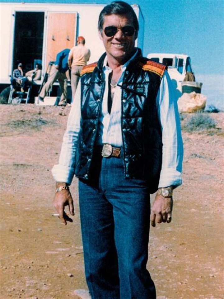 Hal Needham Biography, Age, Height, Wife, Net Worth, Family