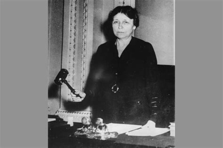 Hattie Caraway (Politician) - Age, Birthday, Bio, Facts, Family, Net Worth, Height & More