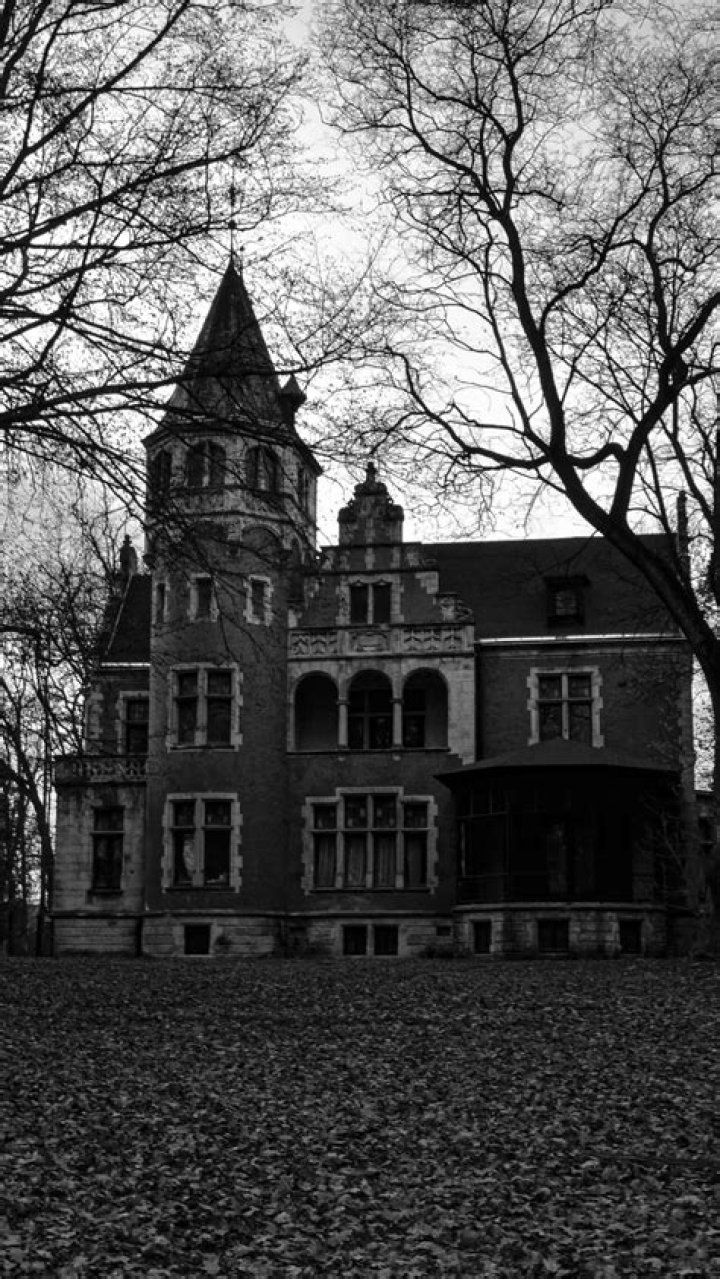 Explore 11 Of The Most Haunted Places In The World