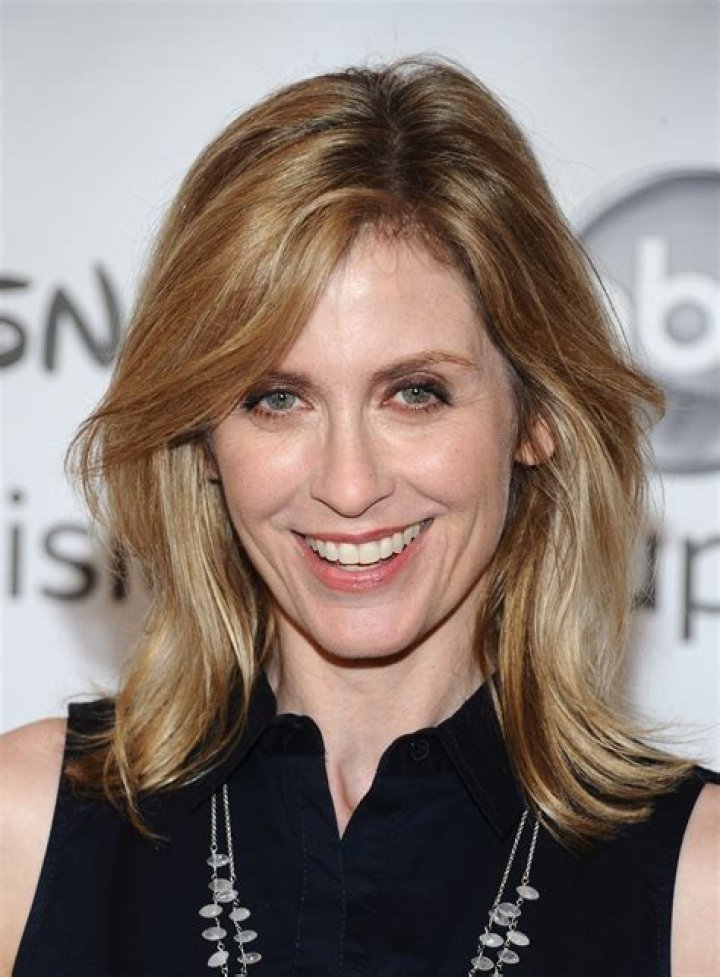 Helen Slater Biography, Age, Height, Husband, Net Worth, Family