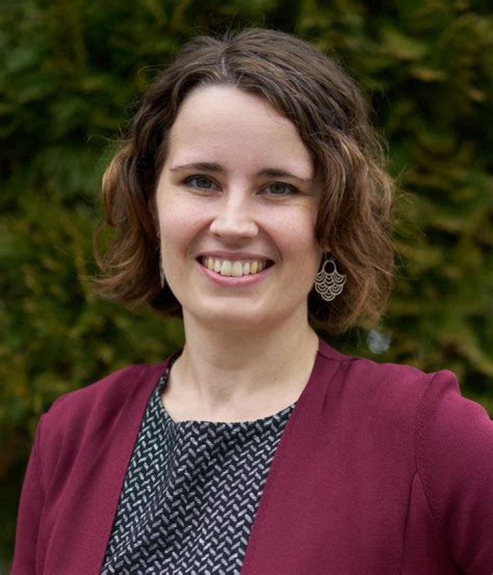 Who is Helen Toner? Wiki, Age, Net Worth, Husband, Family, Education, BIO