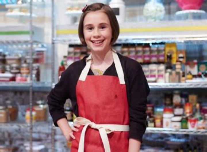 Hollis Johnson (Chef) - Age, Birthday, Bio, Facts, Family, Net Worth, Height & More