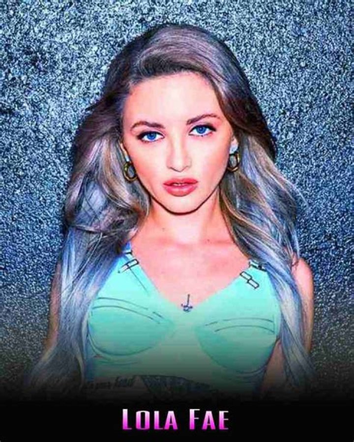 
Holly Fae Height, Age, Facts, Biography, Wiki, Net Worth 