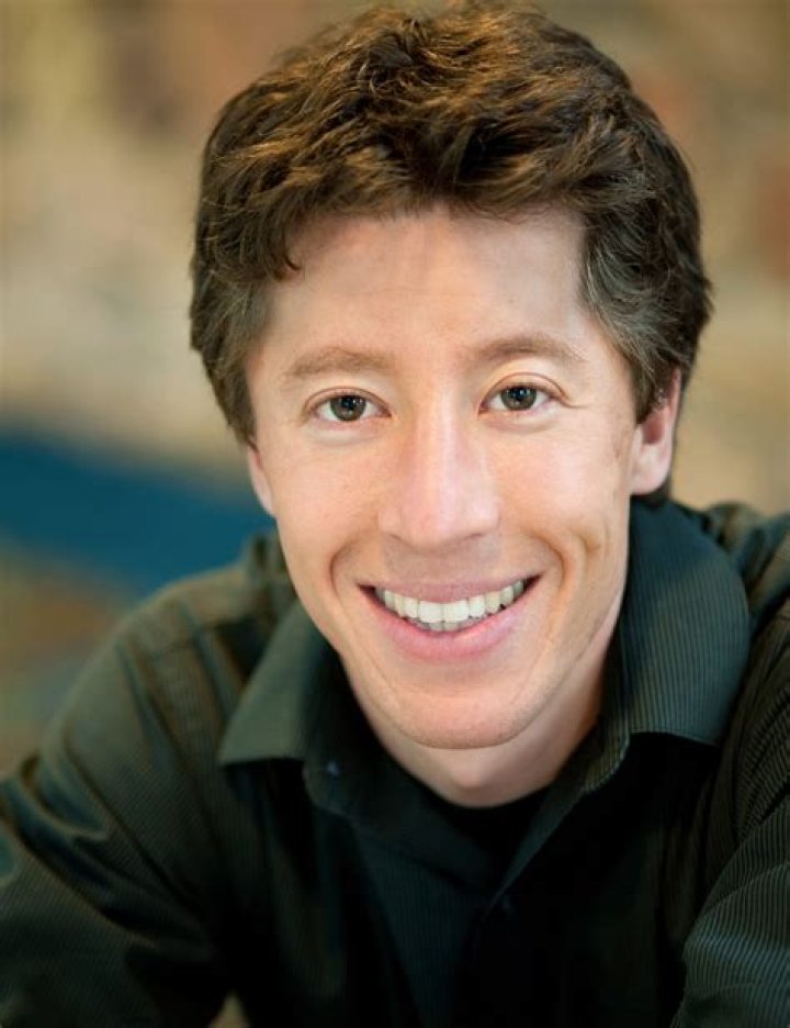 Ian Caldwell Biography, Age, Height, Wife, Net Worth, Family