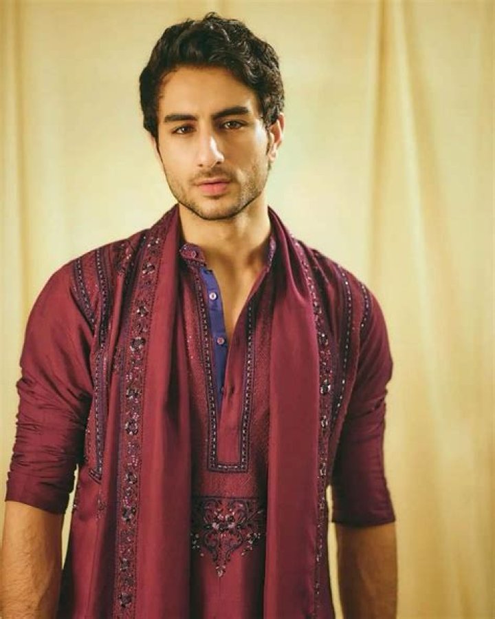 Who is Ibrahim Ali Khan? Wiki, Biography, Girlfriend, Parents, Siblings, Height, Age, Movies & More