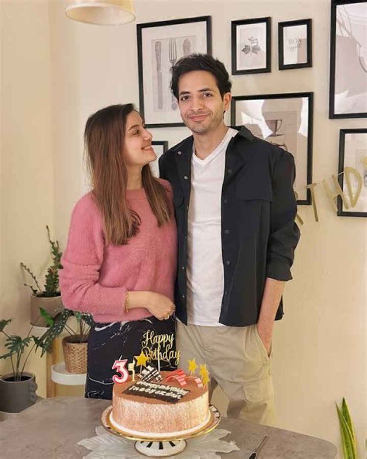 Ins-E Yazdan (Family Member) - Age, Birthday, Bio, Facts, Family, Net Worth, Height & More