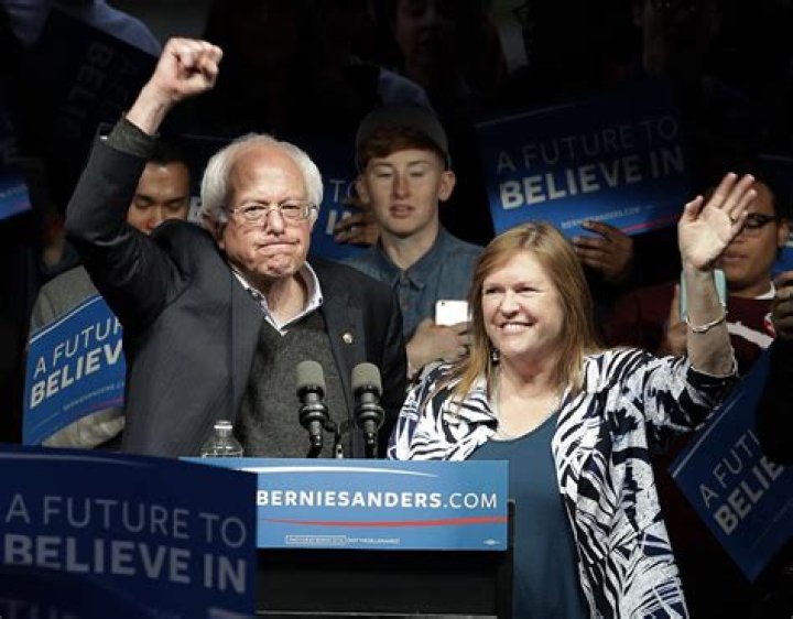
Inside The Personal Life of Jane Sanders as Bernie Sanders’ Wife 