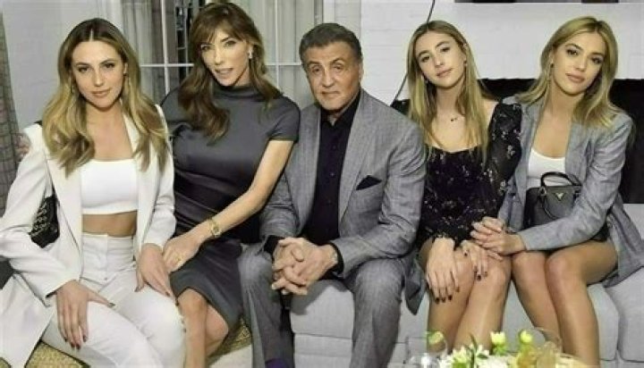 ¿Frank Stallone es mayor que Sylvester?