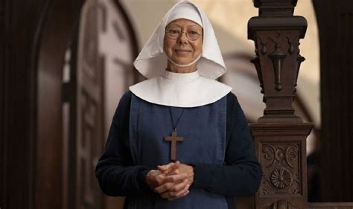 ¿Es la hermana Evangelina la Trunchbull? – Celebrity.fm