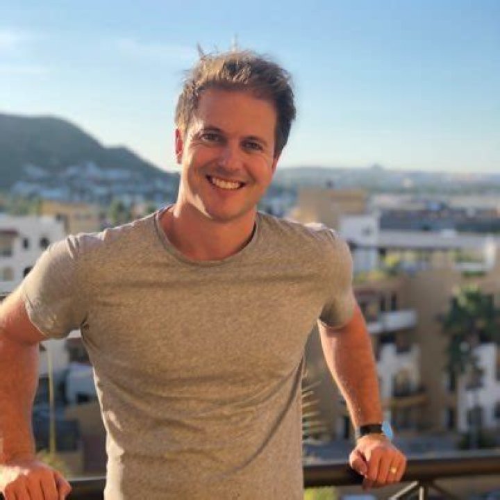 
Is Wesley Dening Married to Wife? Or Dating a Girlfriend? 