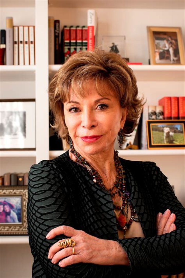 Isabel Allende Biography, Age, Height, Husband, Net Worth, Family
