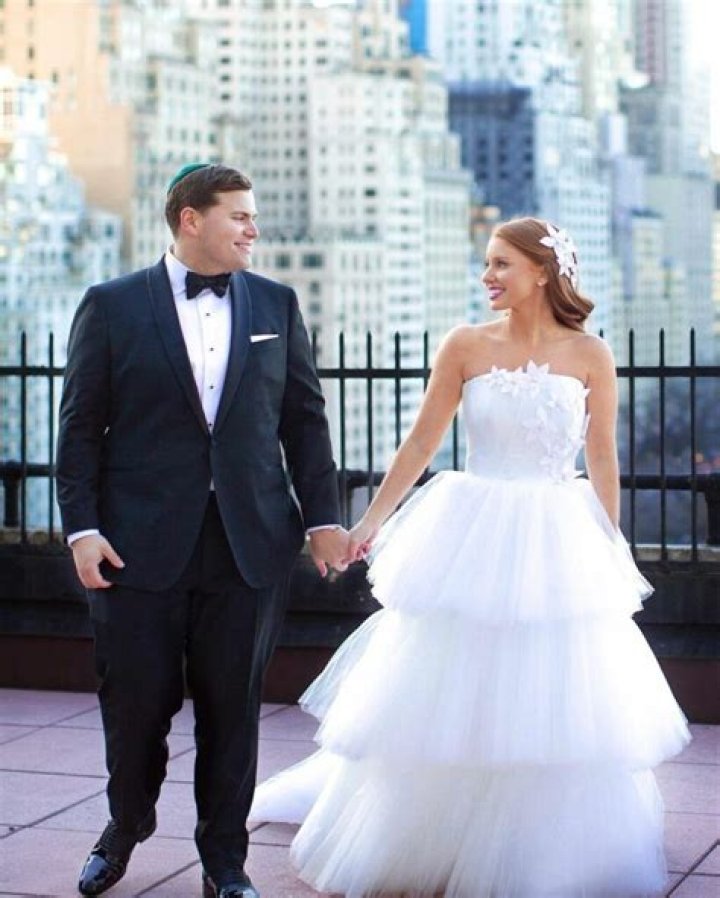 Jackie Oshry (Instagram Star) - Age, Birthday, Bio, Facts, Family, Net Worth, Height & More