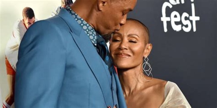 Creepy or Romantic?Jada Pinkett Smith Reveals Hubby Will Smith Takes Naked Pics of Her While She Sleeps!