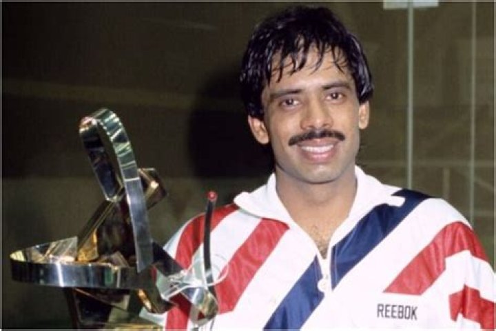 Jahangir Khan Biography, Age, Height, Wife, Net Worth, Family