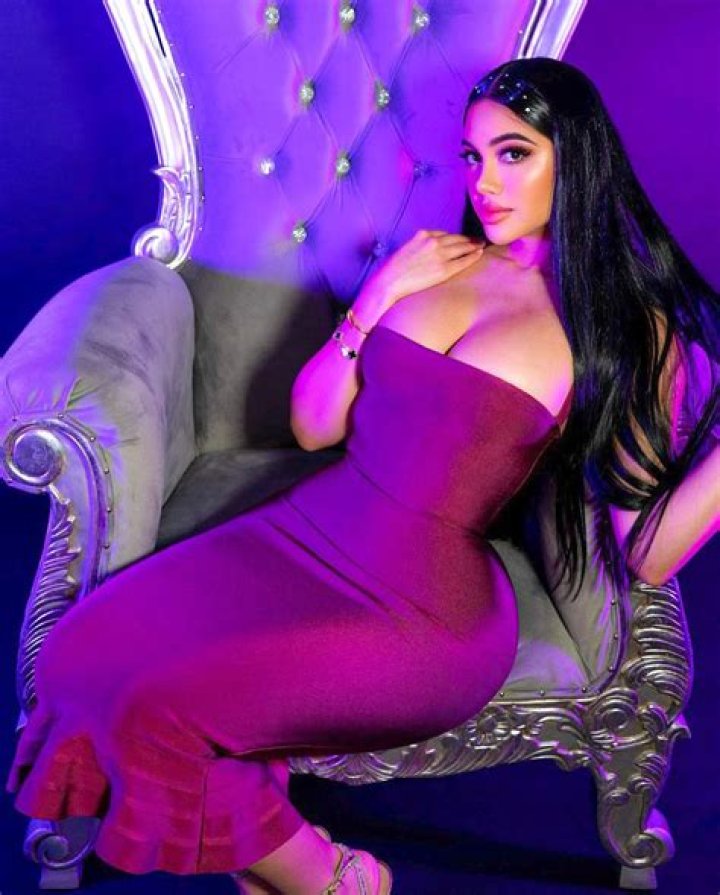 Jailyne Ojeda Ochoa (Instagram Star) - Age, Birthday, Bio, Facts, Family, Net Worth, Height & More