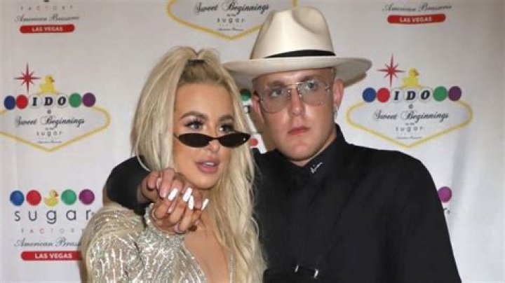 Tana Mongeau and Jake Paul Dressed as Dark Angels for a Halloween Party … Before He Bailed, That Is