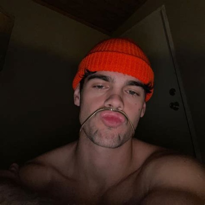 Jake Clark (Pop Singer) - Age, Birthday, Bio, Facts, Family, Net Worth, Height & More